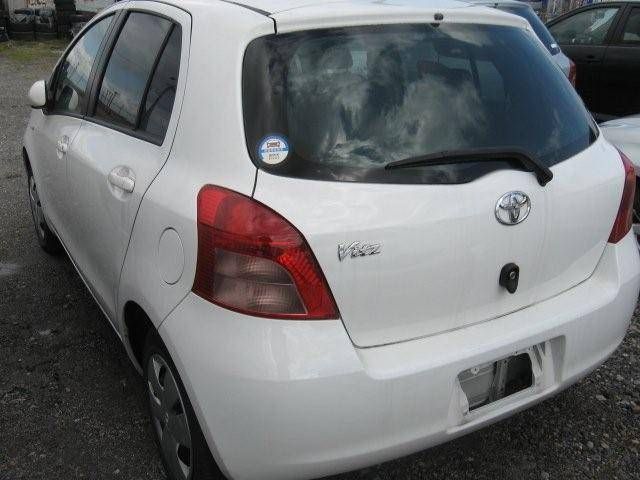 2006 Toyota Vitz