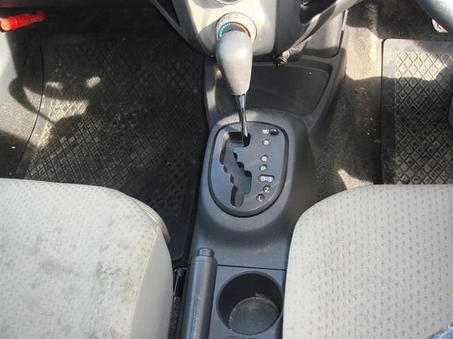 2006 Toyota Vitz