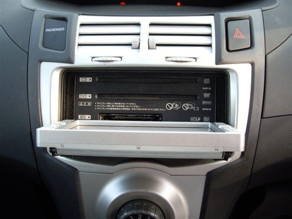 2006 Toyota Vitz