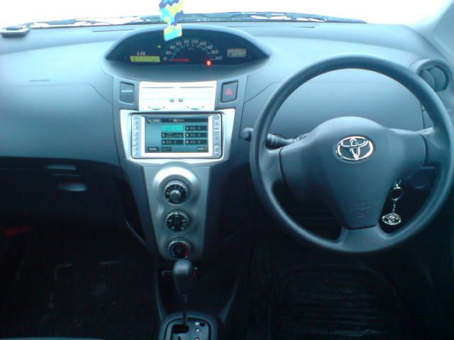 2006 Toyota Vitz
