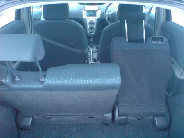 2006 Toyota Vitz