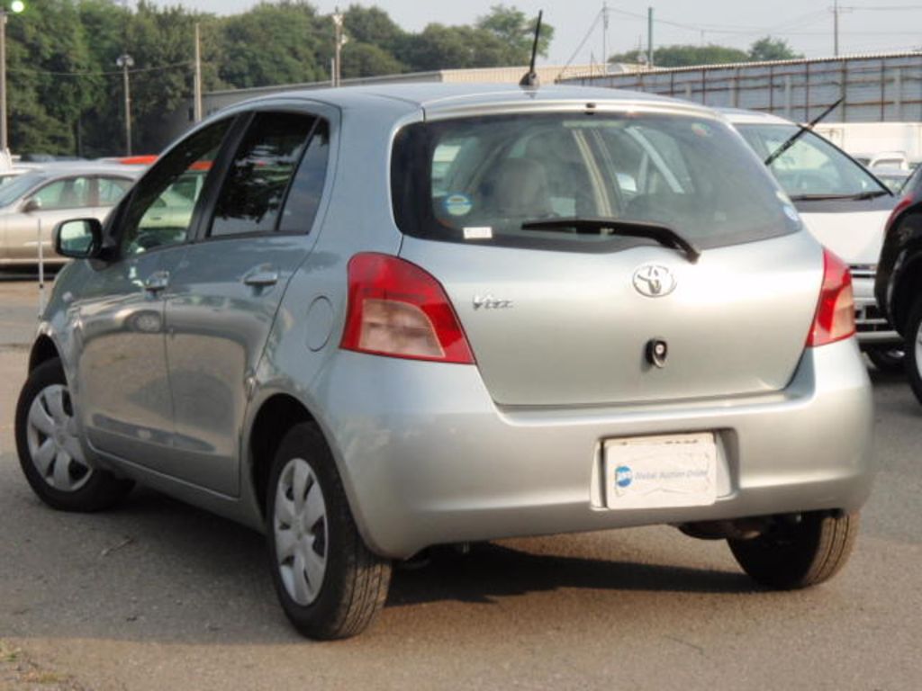 2006 Toyota Vitz