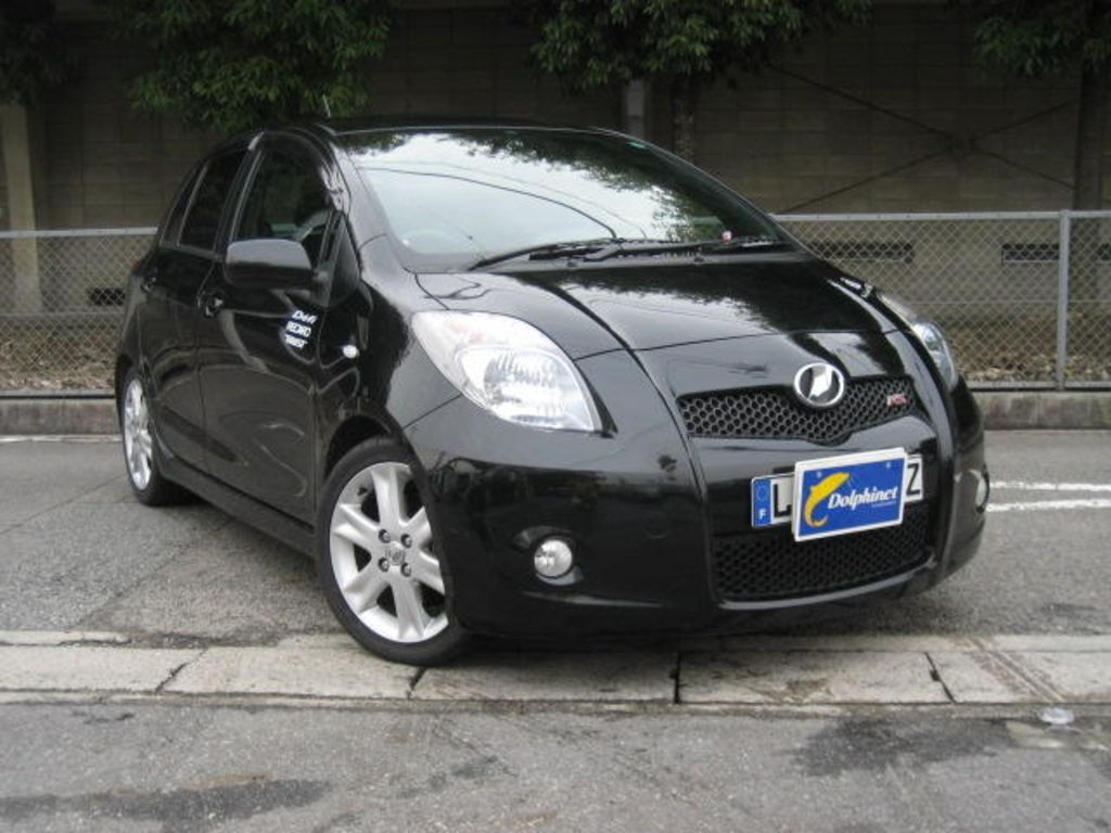 2006 Toyota Vitz