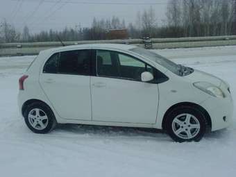 2006 Toyota Vitz Photos