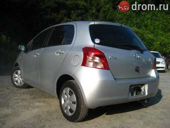 2006 Toyota Vitz Photos
