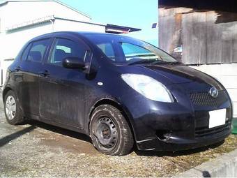 2006 Toyota Vitz Photos