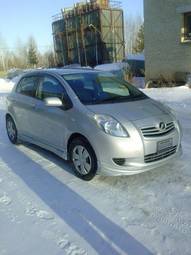 2006 Toyota Vitz Photos