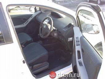 2006 Toyota Vitz Photos