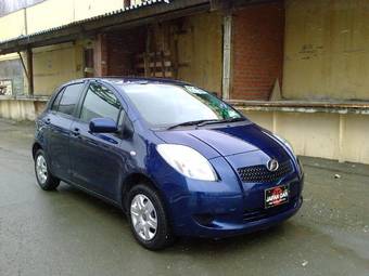 2006 Toyota Vitz Photos