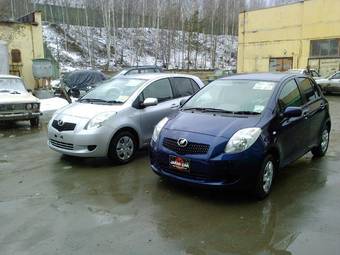 2006 Toyota Vitz Photos