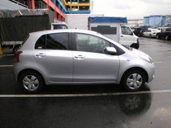 2006 Toyota Vitz Photos