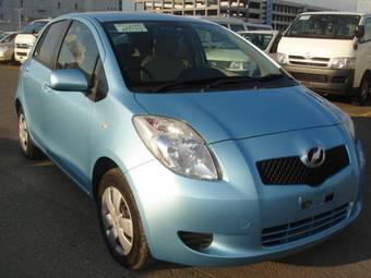 2006 Toyota Vitz Photos