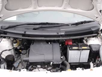 2006 Toyota Vitz Pics