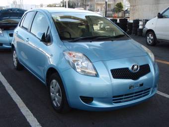 2006 Toyota Vitz Images