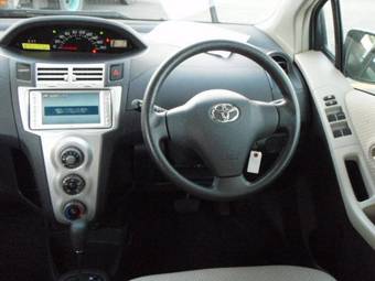 2006 Toyota Vitz Pictures