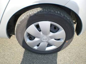 2006 Toyota Vitz Pics