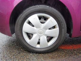 2006 Toyota Vitz Wallpapers