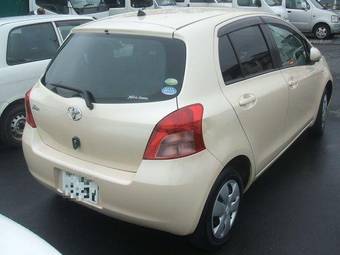 2006 Toyota Vitz Photos