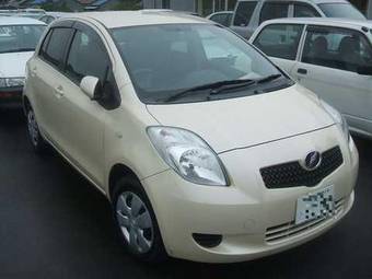 2006 Toyota Vitz Photos