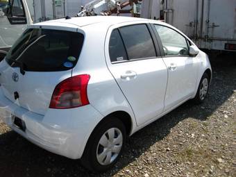 2006 Toyota Vitz Photos