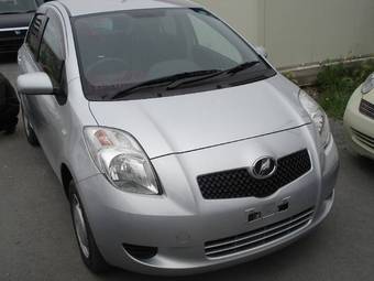 2006 Toyota Vitz Photos