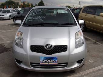 2006 Toyota Vitz Photos