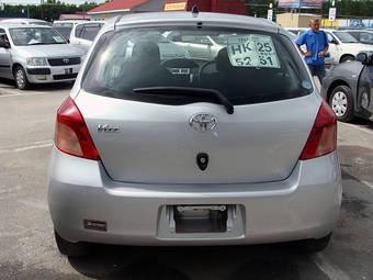 2006 Toyota Vitz Photos