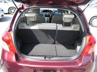 2006 Toyota Vitz Pics