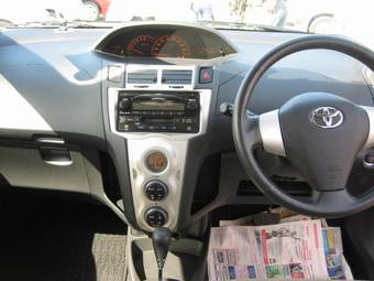 2006 Toyota Vitz Pictures