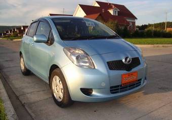 2006 Toyota Vitz Photos