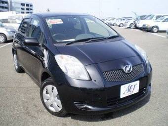 2006 Toyota Vitz Photos