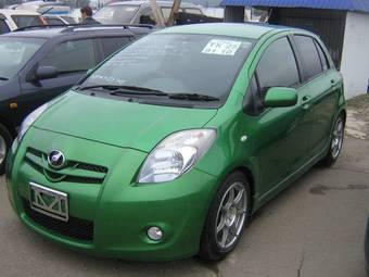 2006 Toyota Vitz Photos