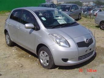 2006 Toyota Vitz Pics