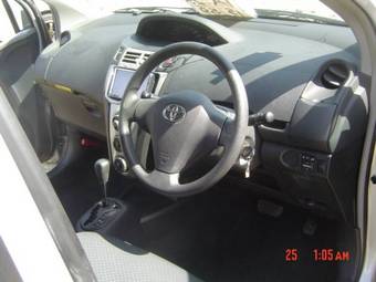2006 Toyota Vitz Pictures
