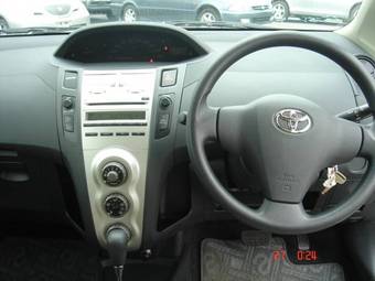 2006 Toyota Vitz Pictures