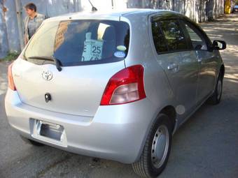 2006 Toyota Vitz Photos