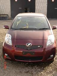 2007 Toyota Vitz Images