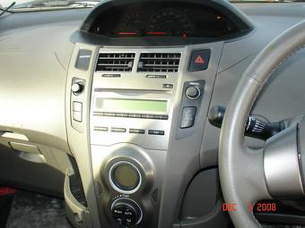 2007 Toyota Vitz Pictures