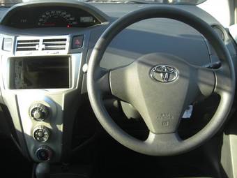 2007 Toyota Vitz Photos