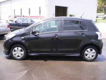 2007 Toyota Vitz Photos