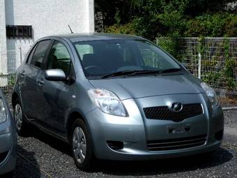 2007 Toyota Vitz Photos