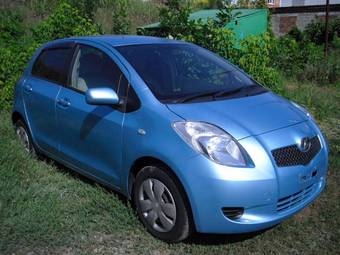 2007 Toyota Vitz Photos