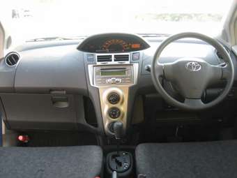 2008 Toyota Vitz Pictures