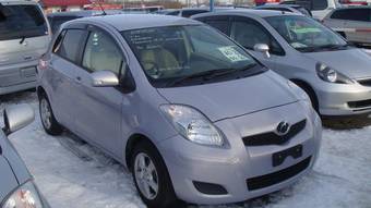 2008 Toyota Vitz Photos