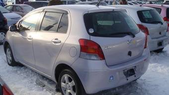 2008 Toyota Vitz Photos