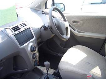 2008 Toyota Vitz Photos