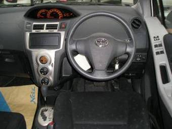 2008 Toyota Vitz Photos