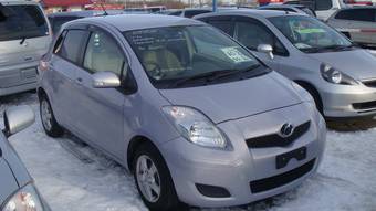 2008 Toyota Vitz Pics