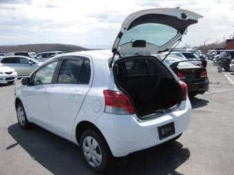 2008 Toyota Vitz Images