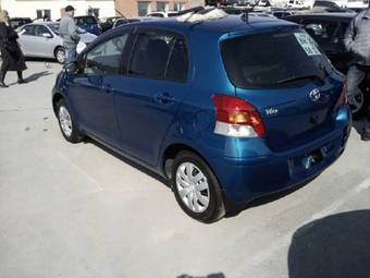 2009 Toyota Vitz Photos